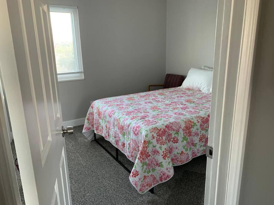 Rooms With A Mountain View Pleasant Grove Esterno foto