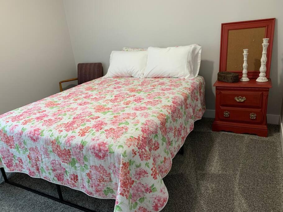 Rooms With A Mountain View Pleasant Grove Esterno foto