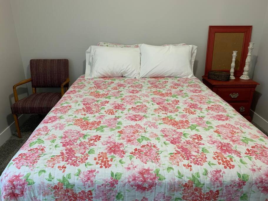 Rooms With A Mountain View Pleasant Grove Esterno foto